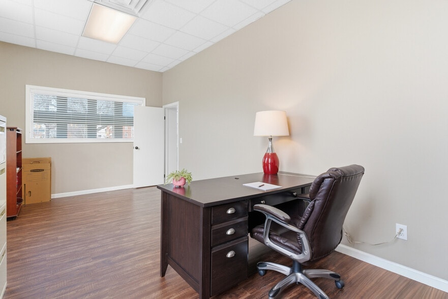 More Photos Of 2860 Noble Rd, Cleveland Office For Sale