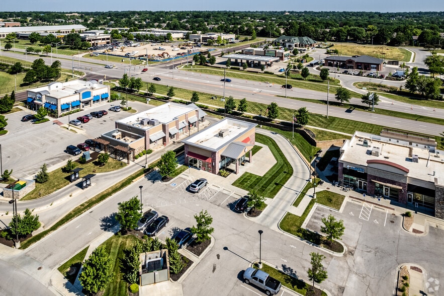 More Photos Of 8973 W 135th St, Overland Park Freestanding For Sale