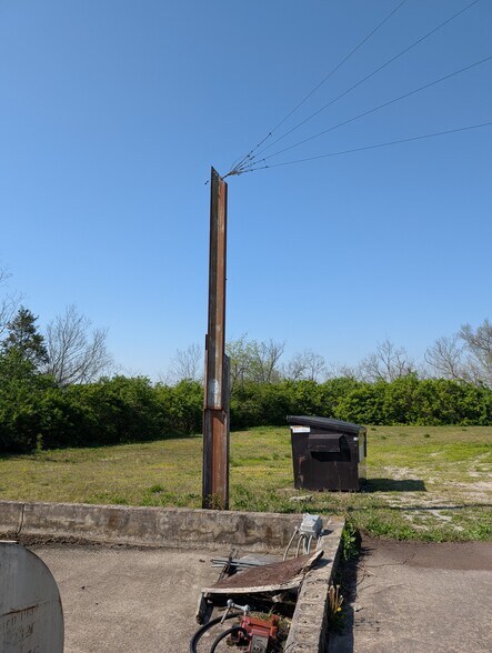 More Photos Of 707 Jewell Rd, Wilmore Warehouse For Sale