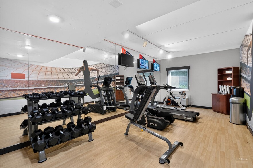 More Photos Of 1803 Emmet St N, Charlottesville Hotel For Sale