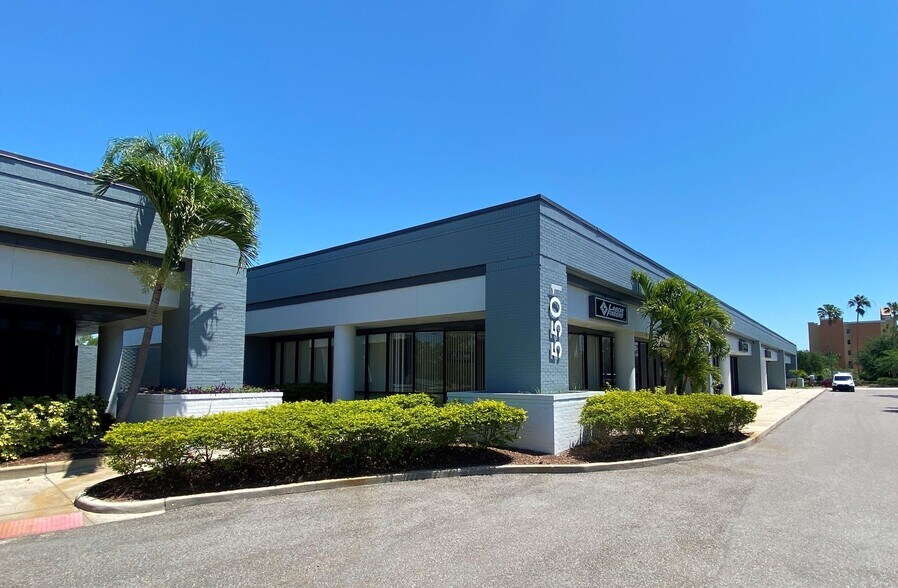 More Photos Of 5553 W Waters Ave, Tampa Unknown For Lease