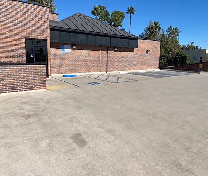 More Photos Of 464 N Fairfax Ave, Los Angeles Office For Sale