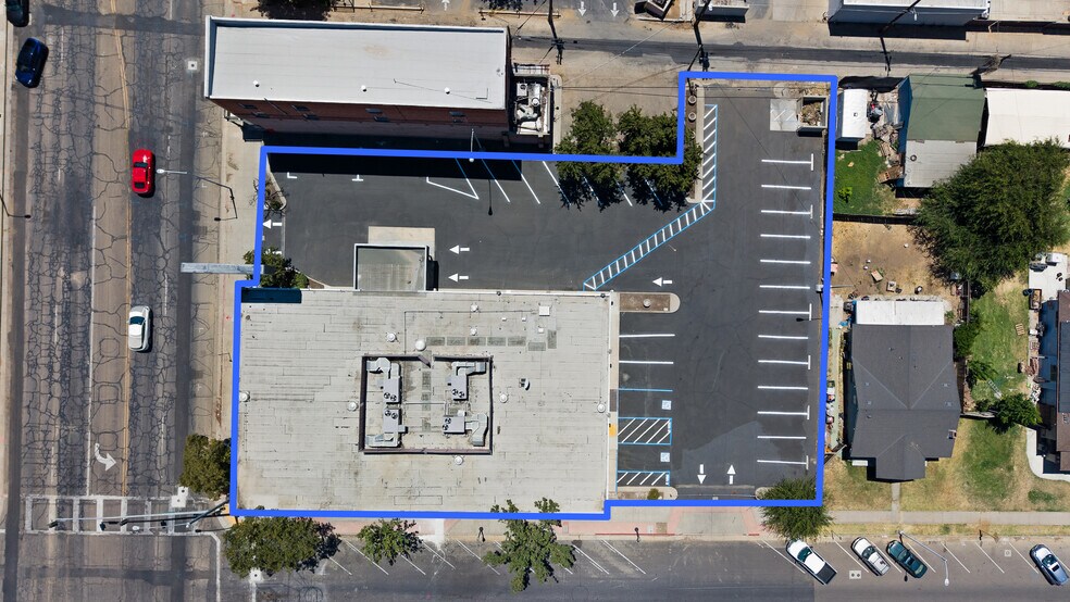 More Photos Of 231-233 E Yosemite Ave, Madera Bank For Sale