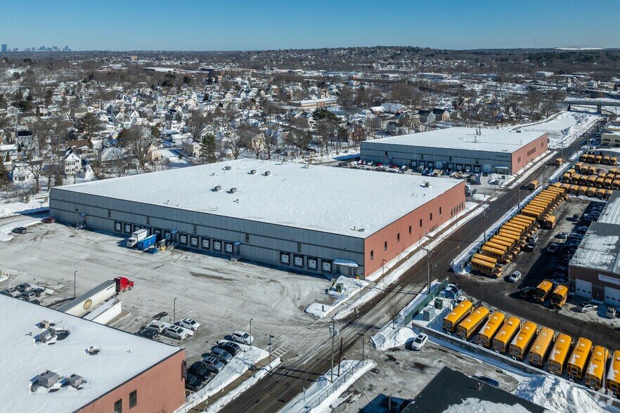 More Photos Of 50 Industrial Dr, Hyde Park Warehouse For Lease