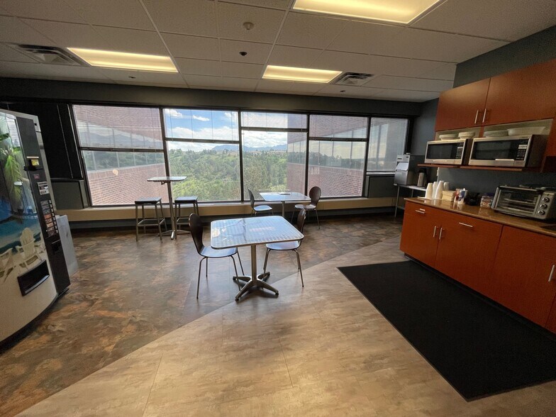 More Photos Of 5550 Tech Center Dr, Colorado Springs Office For Lease