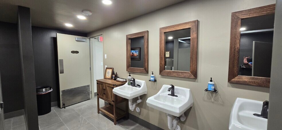 More Photos Of 260 Sam Hill Aly, Prescott Warehouse For Lease