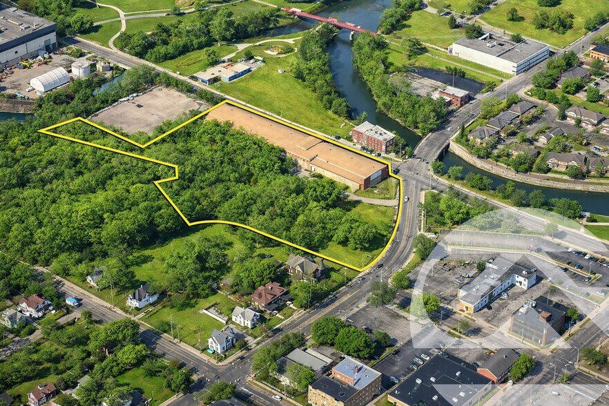 Primary Photo Of 501 W Kearsley St, Flint Manufacturing For Lease