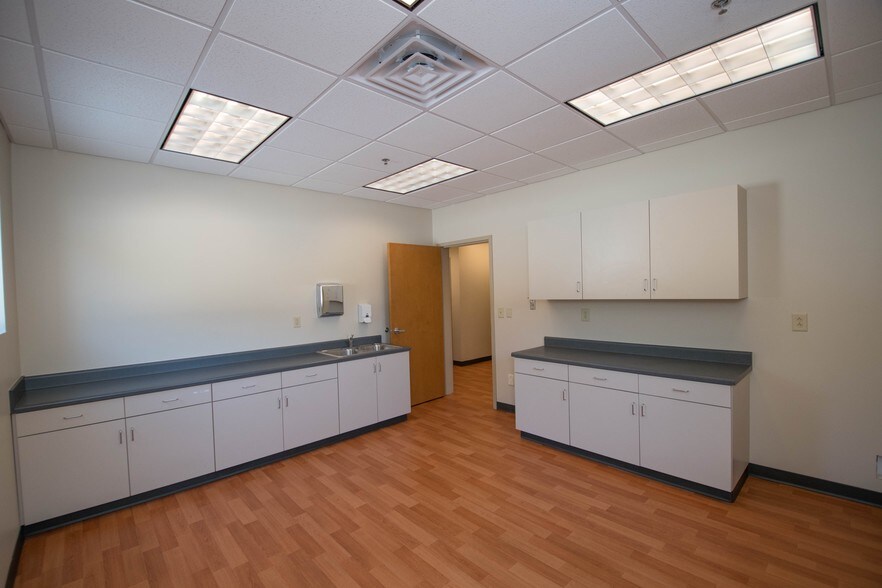 More Photos Of 3320 Old Jefferson Rd, Athens Office For Sale