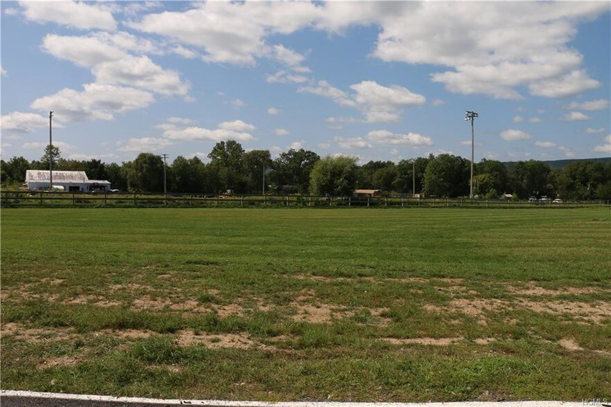 More Photos Of 269 Stone Schoolhouse Rd, Bloomingburg Land For Lease