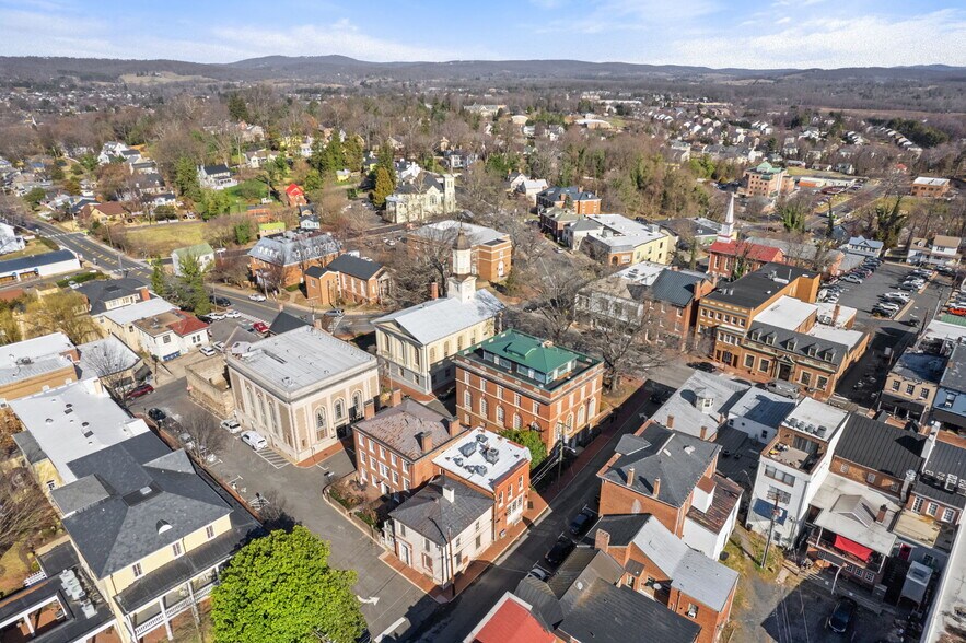 More Photos Of 12 Culpeper St, Warrenton Restaurant For Sale