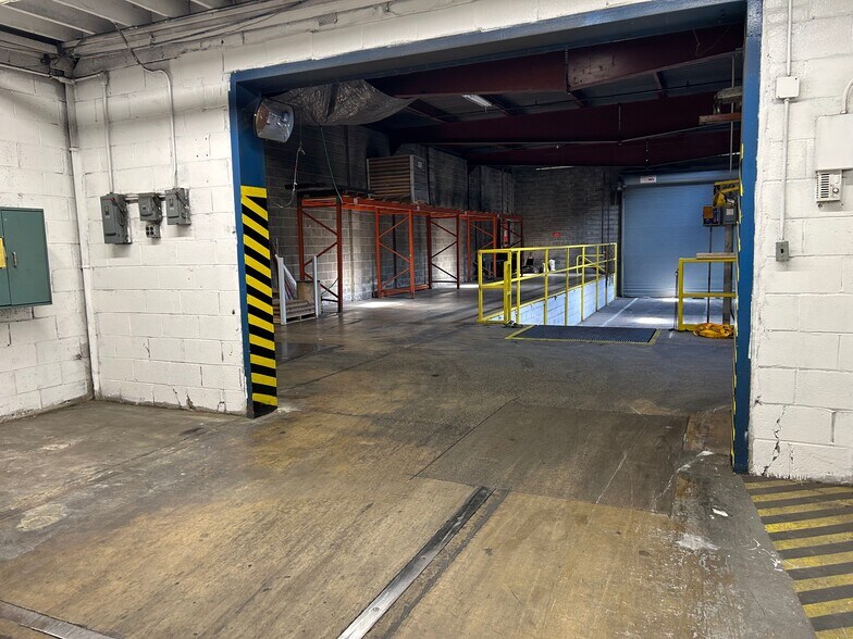 More Photos Of 2001 Market St, Ashland Manufacturing For Lease