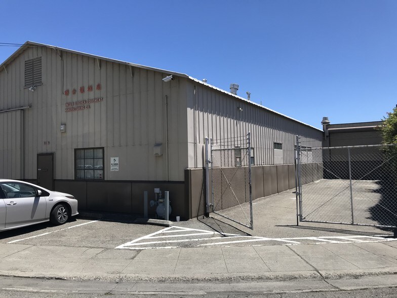 More Photos Of 616 McClary Ave, Oakland Manufacturing For Sale