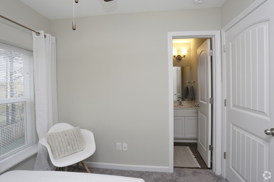 More Photos Of 1980 W Main St, Central Apartments For Sale