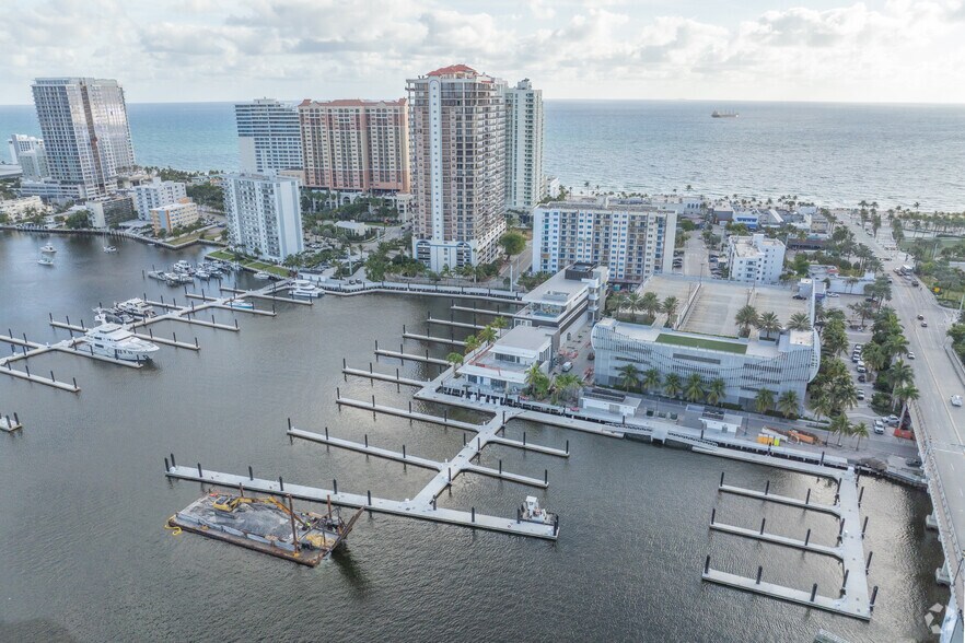 More Photos Of 151 Las Olas Cir, Fort Lauderdale Freestanding For Lease