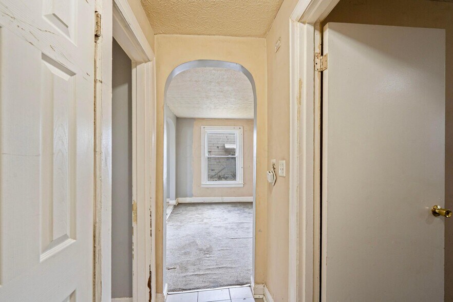 More Photos Of 397 Catherine St, Columbus Apartments For Sale