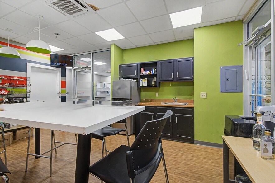 More Photos Of 11 Abrams Rd, Central Valley Office For Sale