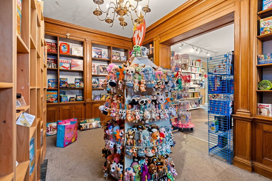 More Photos Of 504 Main St, Medfield Office For Sale