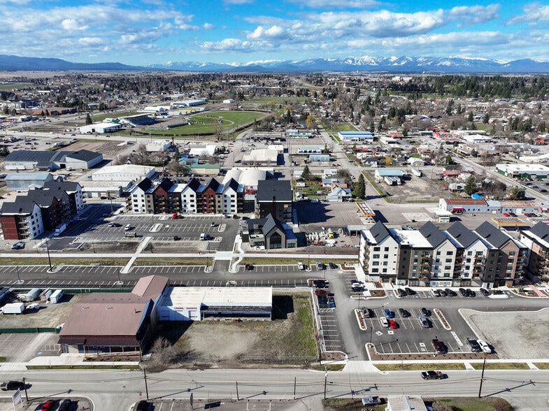 More Photos Of 647 Center st, Kalispell Light Distribution For Sale