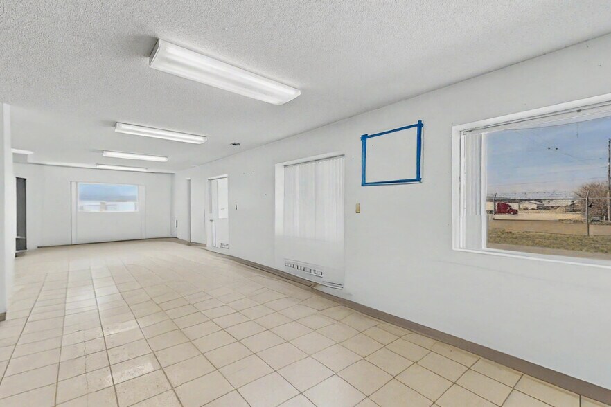 More Photos Of 2862 Wagner Rd, Waterloo Industrial For Lease