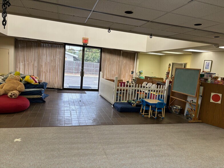 More Photos Of 4713 Yosemite Blvd, Modesto Bank For Sale