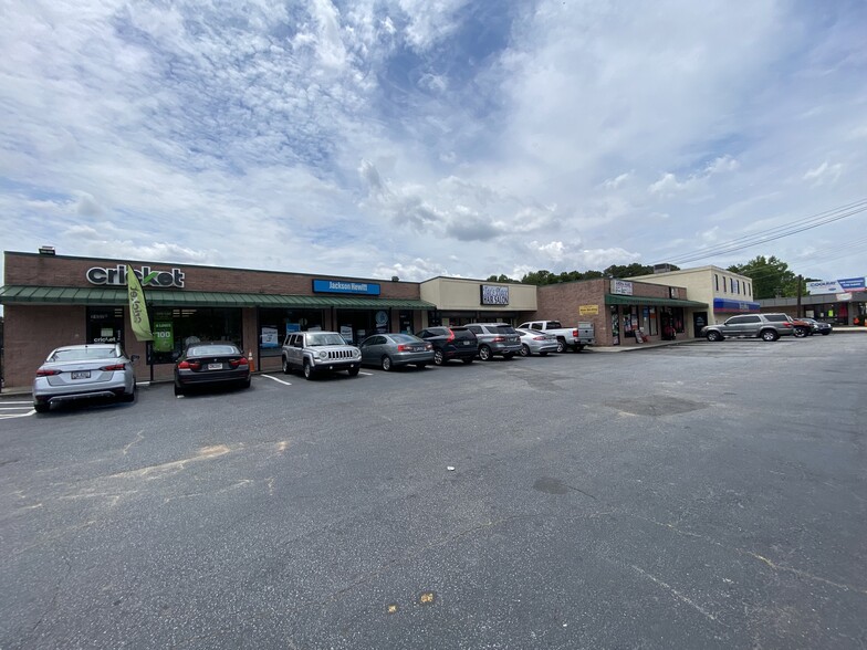 More Photos Of 2132 Campbellton Rd SW, Atlanta Freestanding For Lease