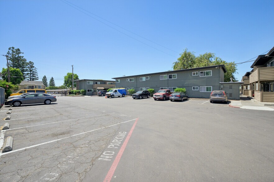 More Photos Of 550 Berry Ave, Hayward Apartments For Sale