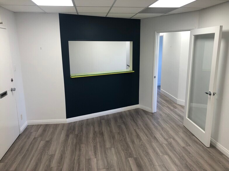More Photos Of 8733 Beverly Blvd, Los Angeles Medical For Lease