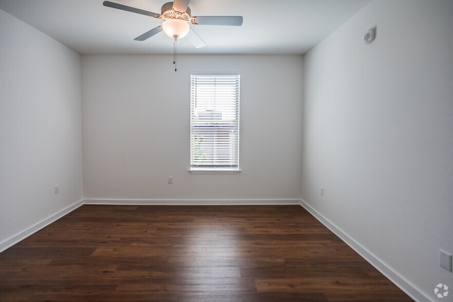 More Photos Of 138 Huling Ave, Memphis Apartments For Sale