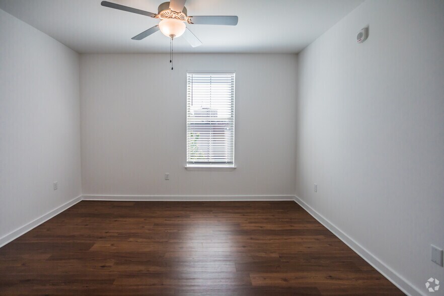 More Photos Of 138 Huling Ave, Memphis Apartments For Sale