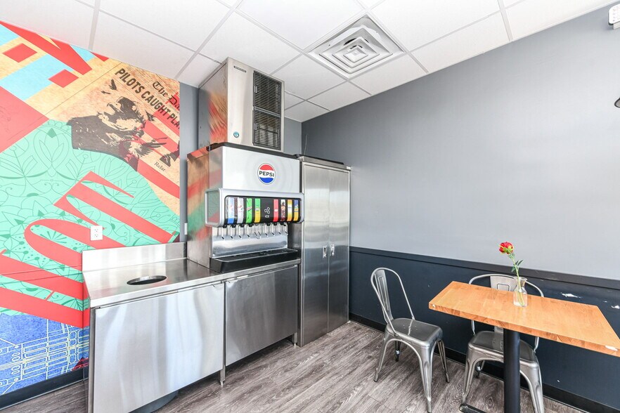 More Photos Of 5527 N Keystone Ave, Indianapolis Restaurant For Sale