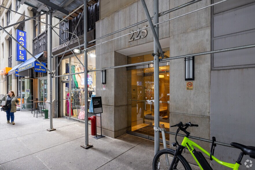 More Photos Of 223-225 W 35th St, New York Loft Creative Space For Lease