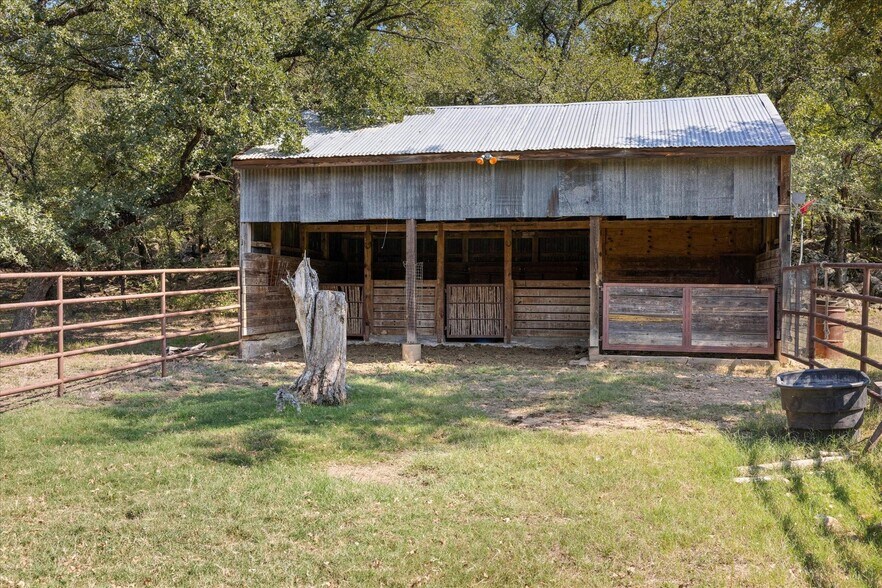 More Photos Of 11230 Light Rd, Lipan Land For Sale