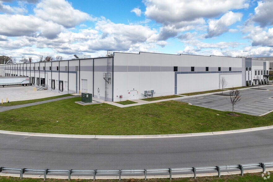 More Photos Of 7901 Indlea Point, Greensboro Manufacturing For Lease