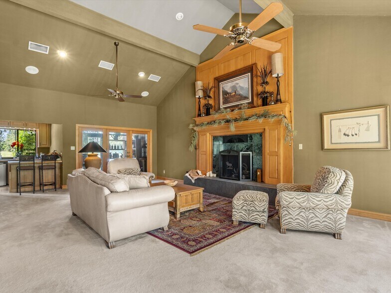 More Photos Of 1173 FM 130, Daingerfield Specialty For Sale