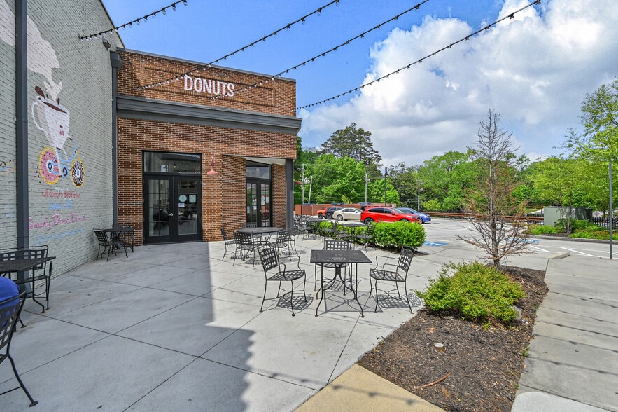 More Photos Of 3550 W Lawrenceville St, Duluth General Retail For Lease