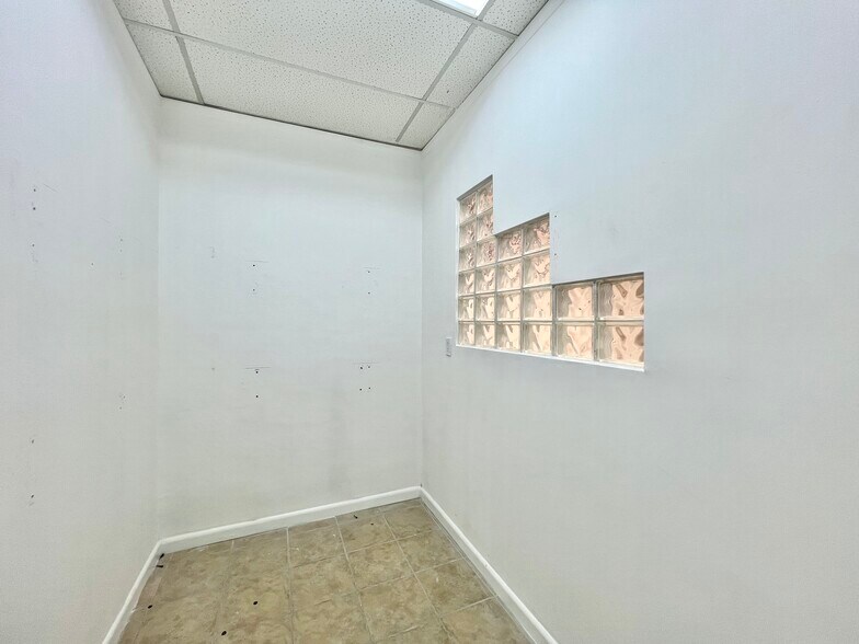 More Photos Of 4908 SW 8th St, Miami Medical For Lease