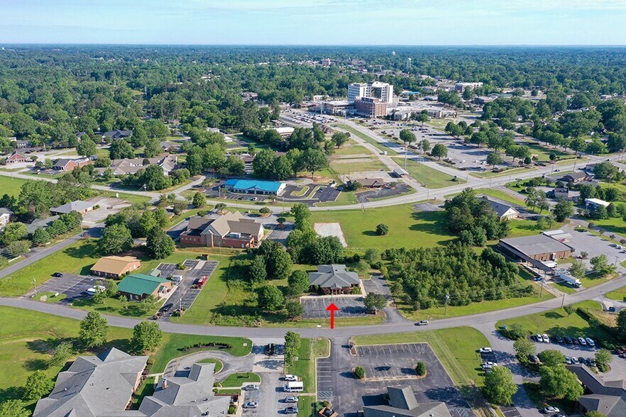 More Photos Of 202 Overland Dr, Greenwood Medical For Lease