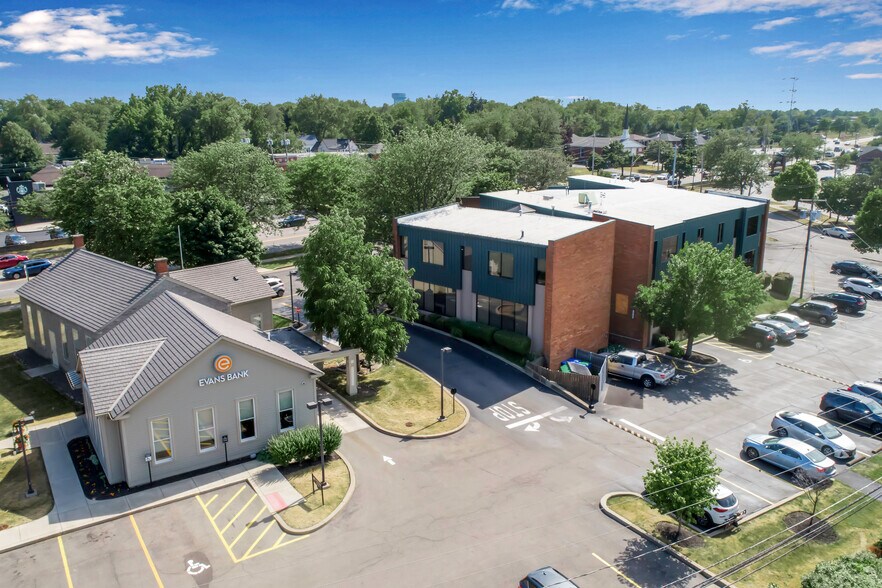 More Photos Of 5166 Main St, Williamsville Office For Sale