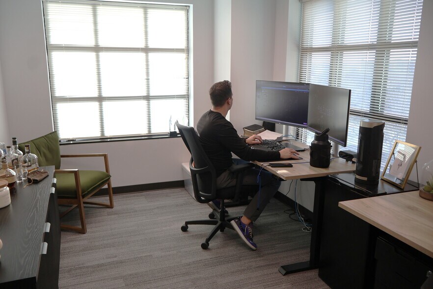 More Photos Of 1639 Medical Center Pky, Murfreesboro Coworking Space