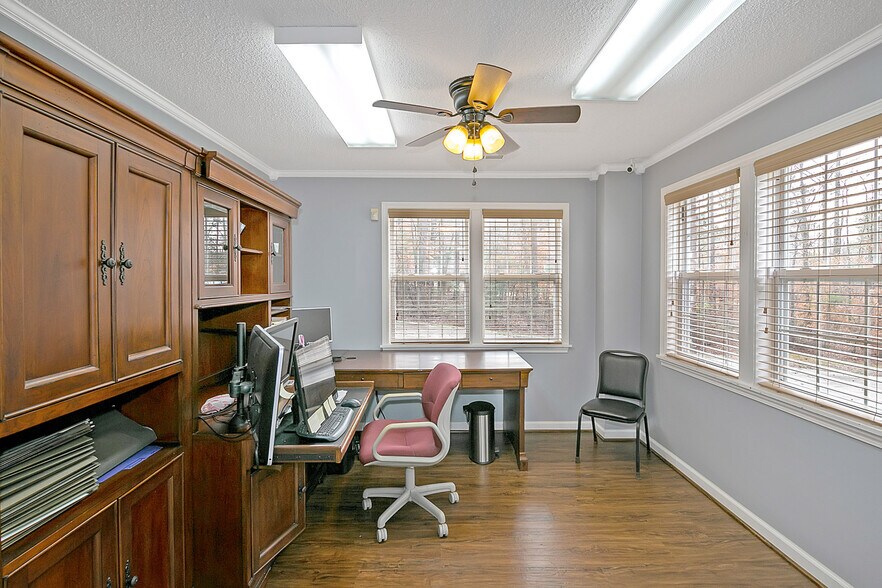 More Photos Of 361 Holcombe Rd, Bremen Warehouse For Lease