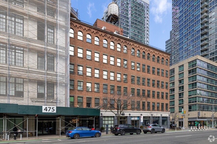 More Photos Of 483 Tenth Ave, New York Loft Creative Space For Lease