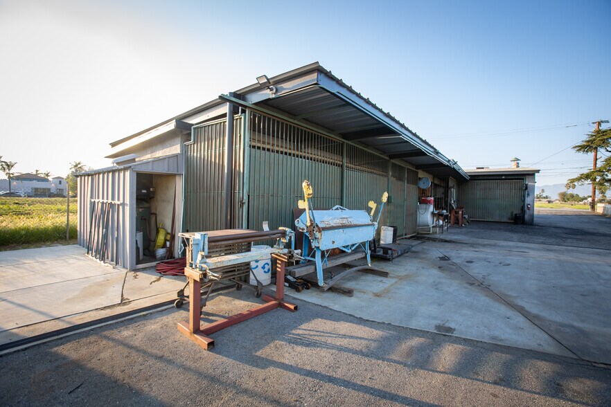 More Photos Of 17635 Arrow Blvd, Fontana Service For Sale