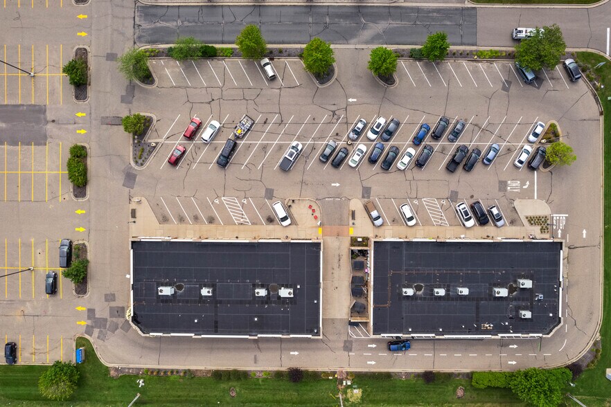 More Photos Of 250 Crossroads Dr, Plover Unknown For Lease