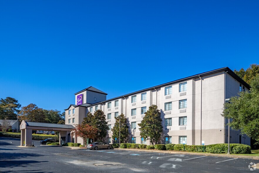 More Photos Of 5100 Armour Rd, Columbus Hotel For Sale