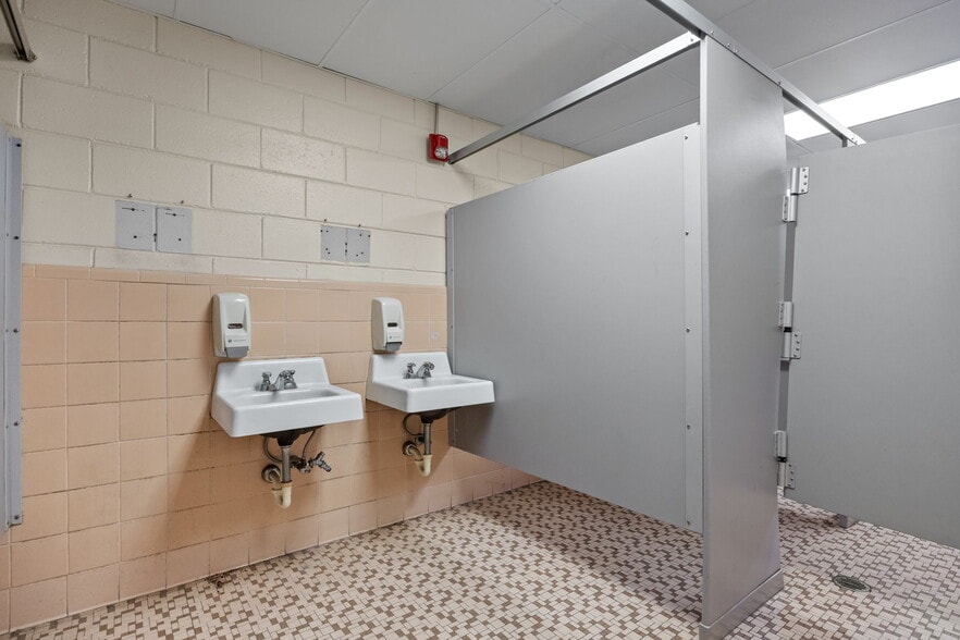 More Photos Of 8967 Cedar Grove School Loop Rd, Nashville Schools For Sale