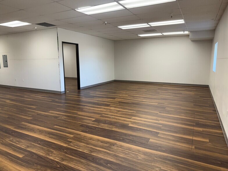 More Photos Of 3594 E Lincoln St, Tucson Truck Terminal For Lease