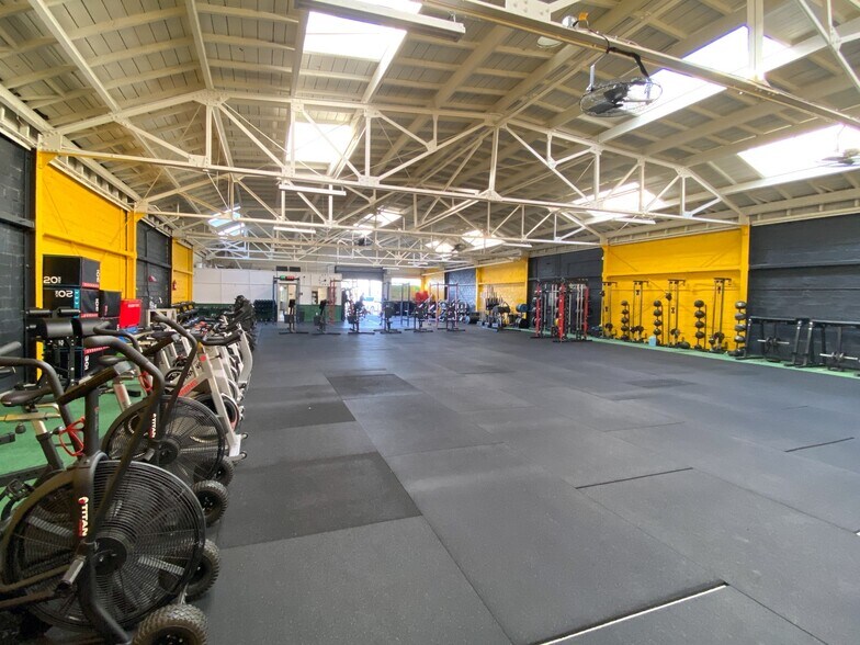 More Photos Of 2515 Seminary Ave, Oakland Health Club For Sale