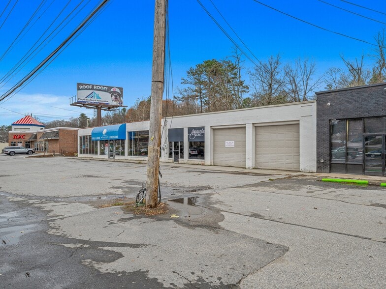 More Photos Of 1048 Patton Ave, Asheville Storefront For Lease