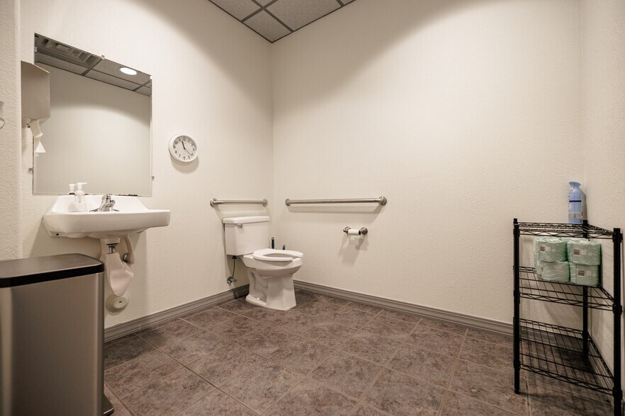 More Photos Of 1965 Dominion Way, Colorado Springs Medical For Lease