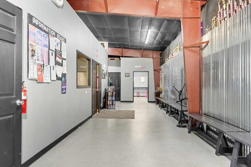 More Photos Of 2040 Fenner Rd, Rocky Mount Warehouse For Sale